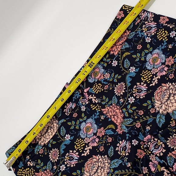 LOFT Floral Riviera Shorts Navy Blue 12 - Picture 12 of 15